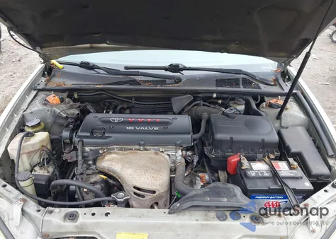 2004 Toyota Camry Le z USA, uszkodzony, nr VIN JTDBE32KX40270367